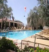 Oyster Residences מלון 4*